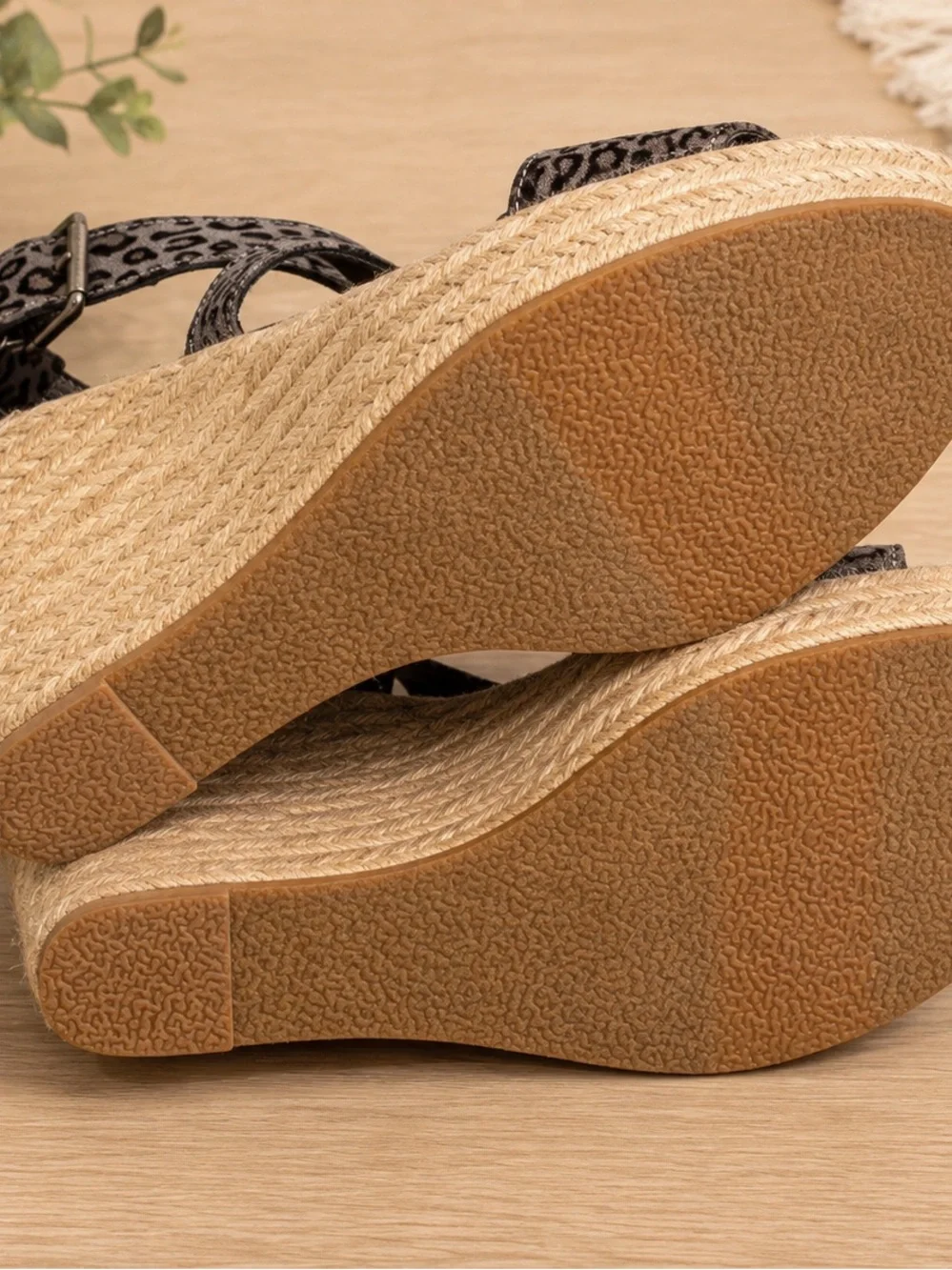 Very G Leopard Print Espadrille Wedge Sandals  Size 8.5